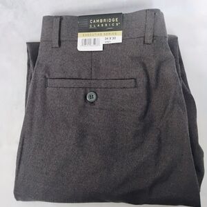 Cambridge Classics Mens Grey Dress Pants Slacks 34x30 Pleated Cuffed NEW NWT E